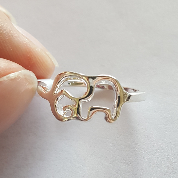 Jewelry - Silver Elephant Ring